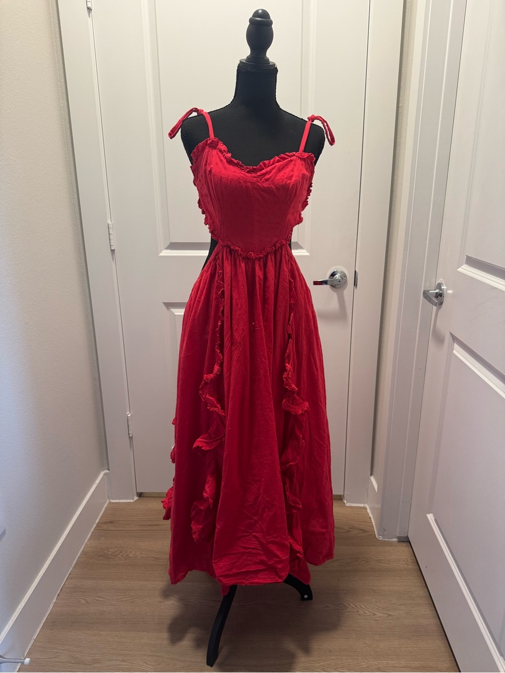 100% Cotton FARM Rio Scarlet Ruffle Cutout Maxi Dress - Picture 2 of 13
